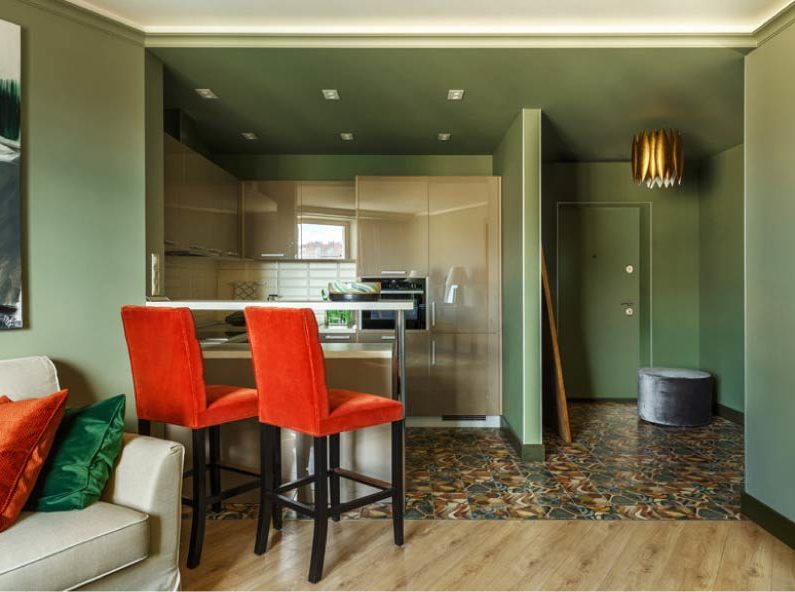 Плинтусы на тон темнее стен