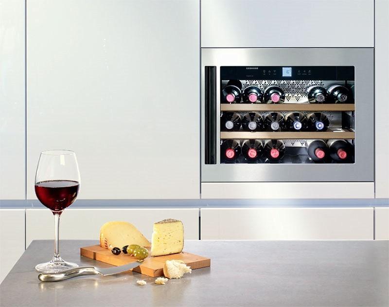 встроенный винный холодильник