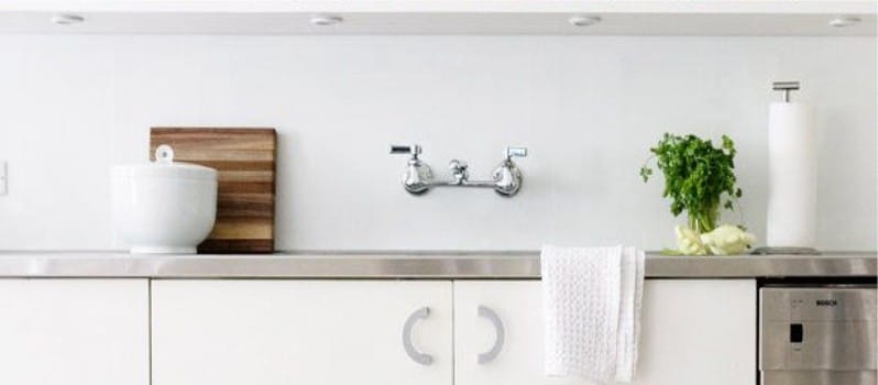 Пластиковый фартук на кухне