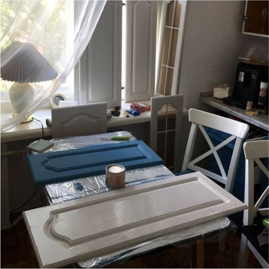 Покраска фасадов кухни