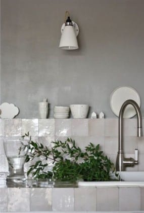 перламутровый фартук на кухне