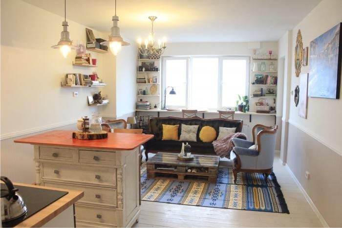 Стойка-остров в интерьере кухни. Квартира в Алма-ате