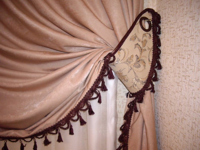 Зажим для штор Зажим для штор